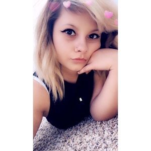 Meet your Posher, Rashel